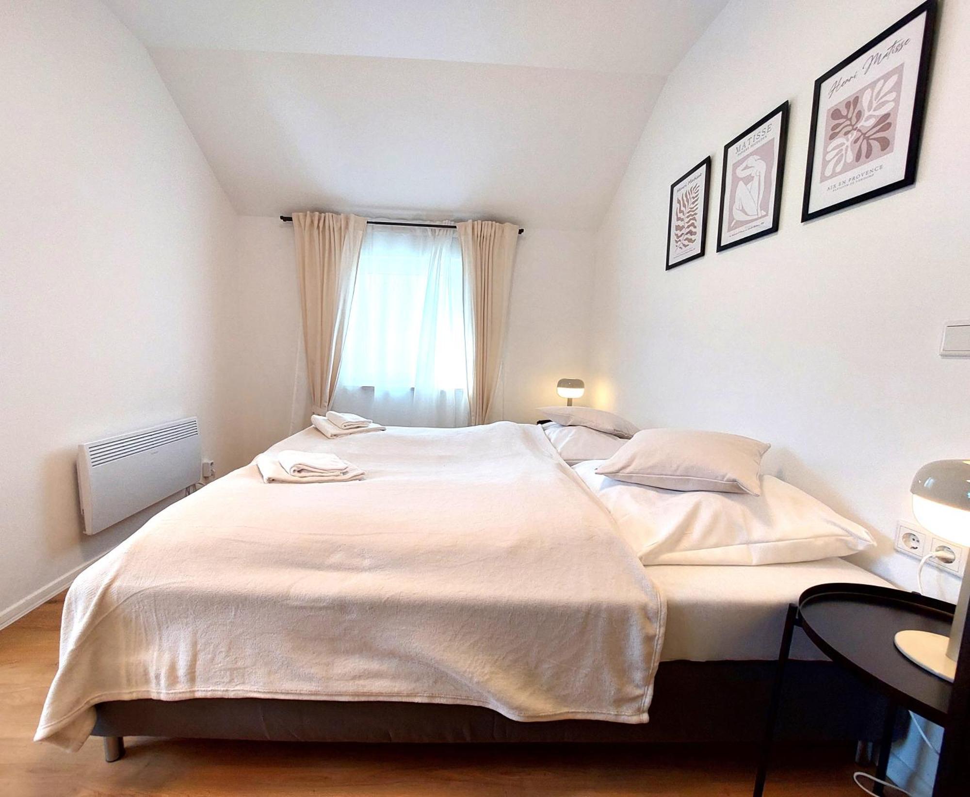 Airport-Messe Apartments Düsseldorf Kültér fotó